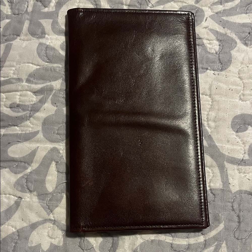 Vintage Prince Gardner Elegant Brown passport Leather wallet